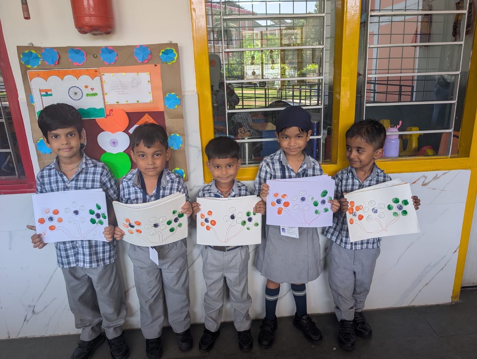 Tiny Tots Tricolour Activity